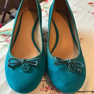 Tory Burch Teal Flats with Logo Charm